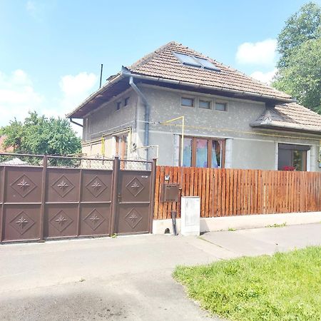 Casa De Vis Lägenhet Braşov Exteriör bild