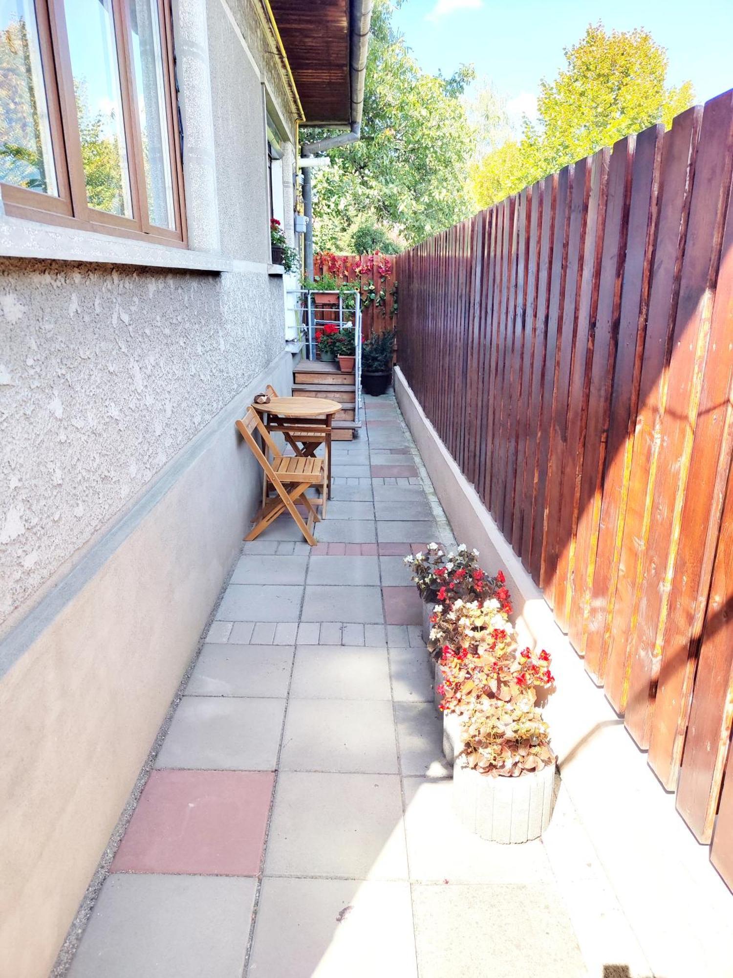 Casa De Vis Lägenhet Braşov Exteriör bild